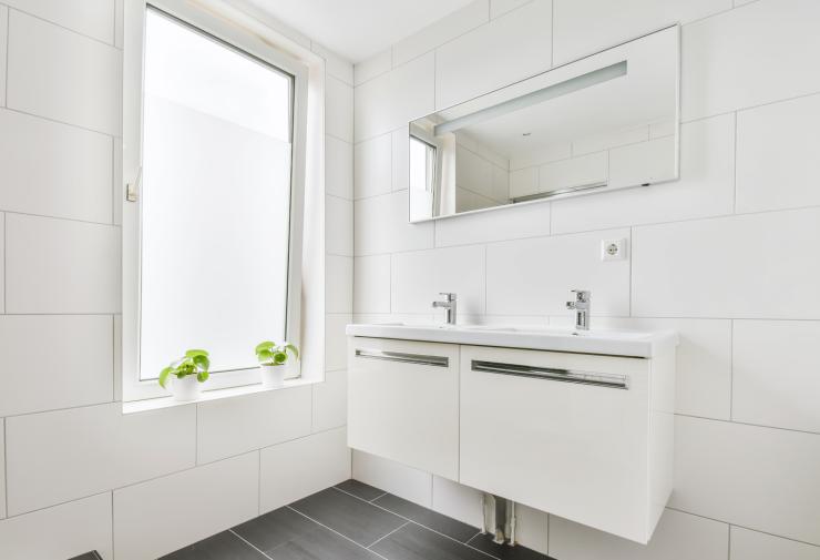 Faïence blanche pour salle de bain